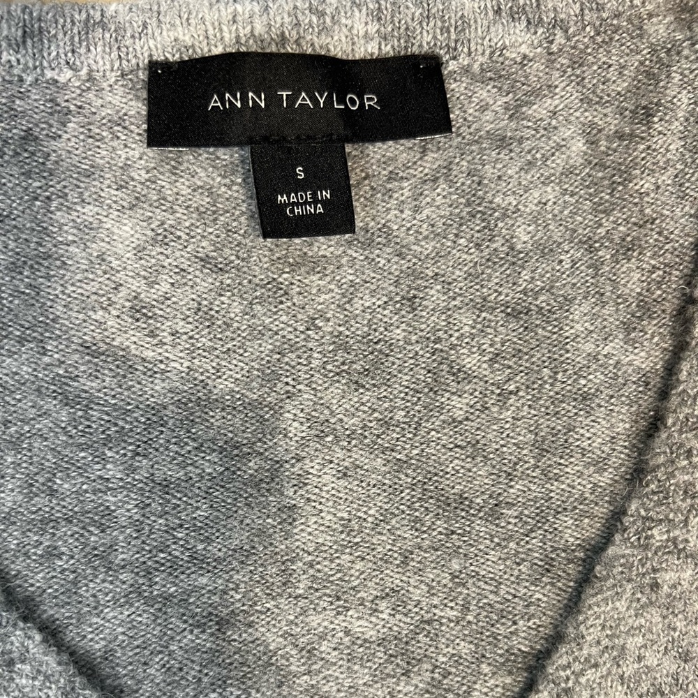 Ann Taylor Gray Sweater Dress Size S - Picture 6 of 8